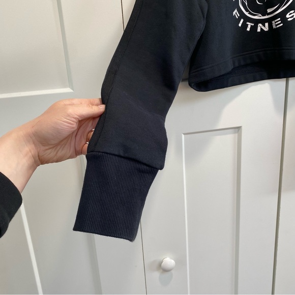 Gymshark Legacy Fitness Cropped Sweatshirt - Picture 5 of 8